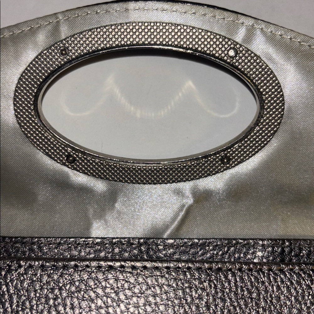 SILVER CLUTCH FAUX LEATHER RHINESTONE DESIGN 2 SNAP CLOSURE
ZIP POCKET OUTSIDE - Picture 7 of 11